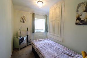 Bedroom- click for photo gallery